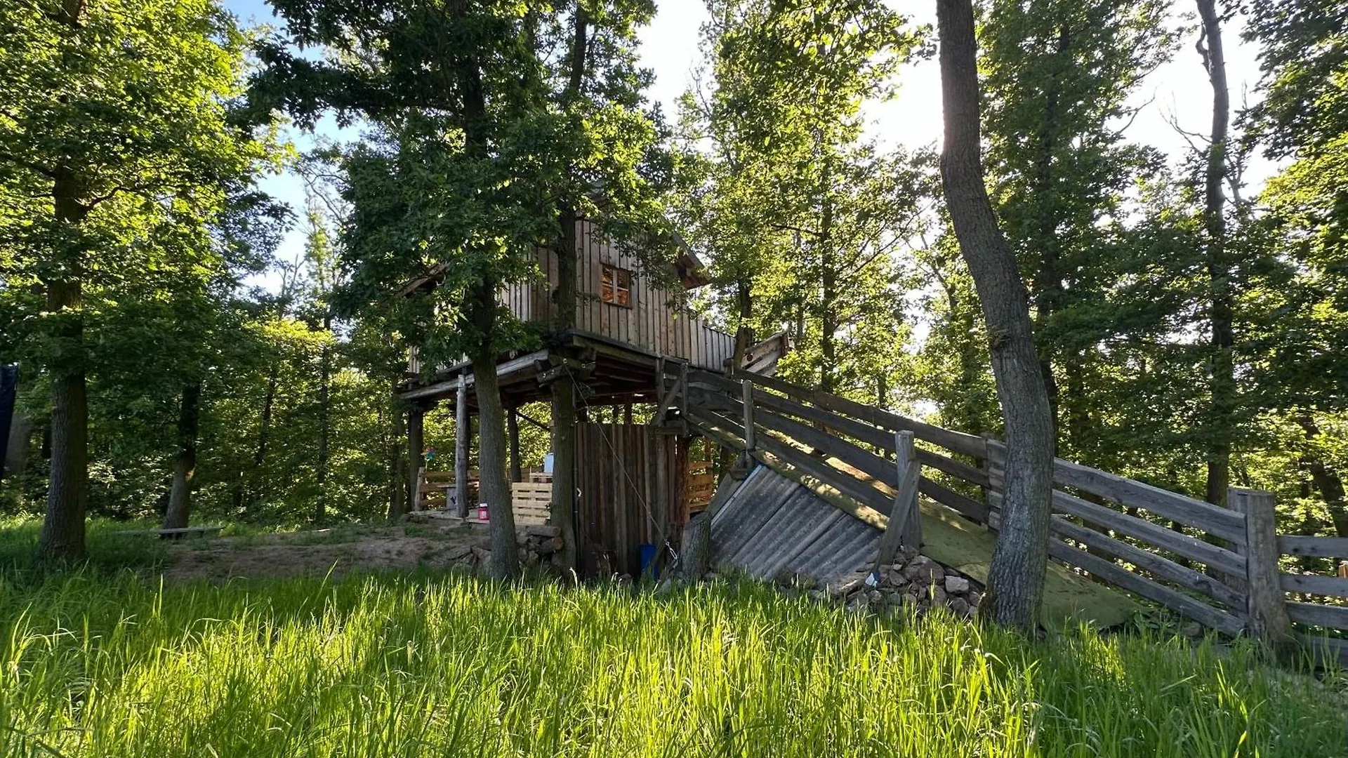 Treehouse Family Villa Brno